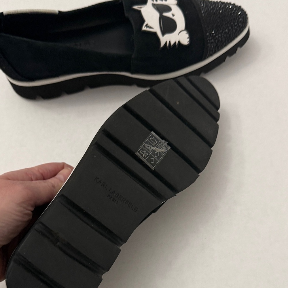 Karl Lagerfeld Black Cat Graphic Crystal-Toe Slip-On Flats - Picture 5 of 7